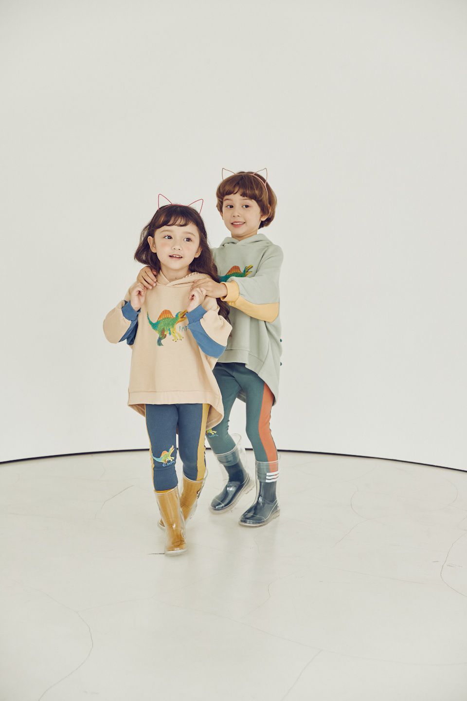 韓國 Mimico - 手繪恐龍立體造型連帽上衣-淺灰綠