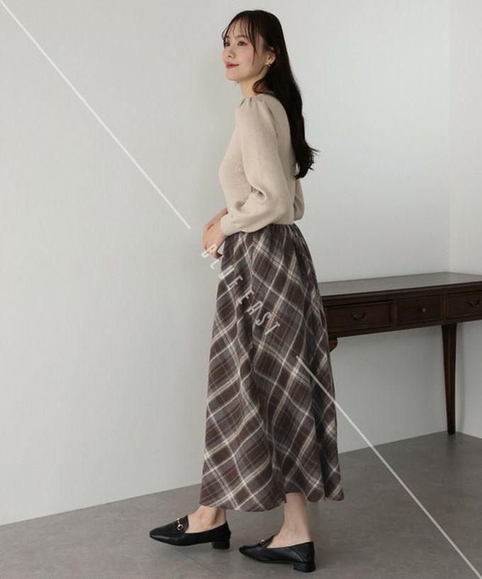 日本 BLUE EAST - 美型修身小澎袖針織長袖洋裝-格紋拼接-黑灰