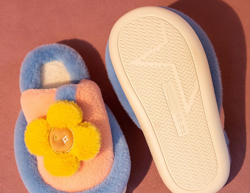毛毛保暖室內拖鞋(厚底)-立體花朵-淺黃+橘色