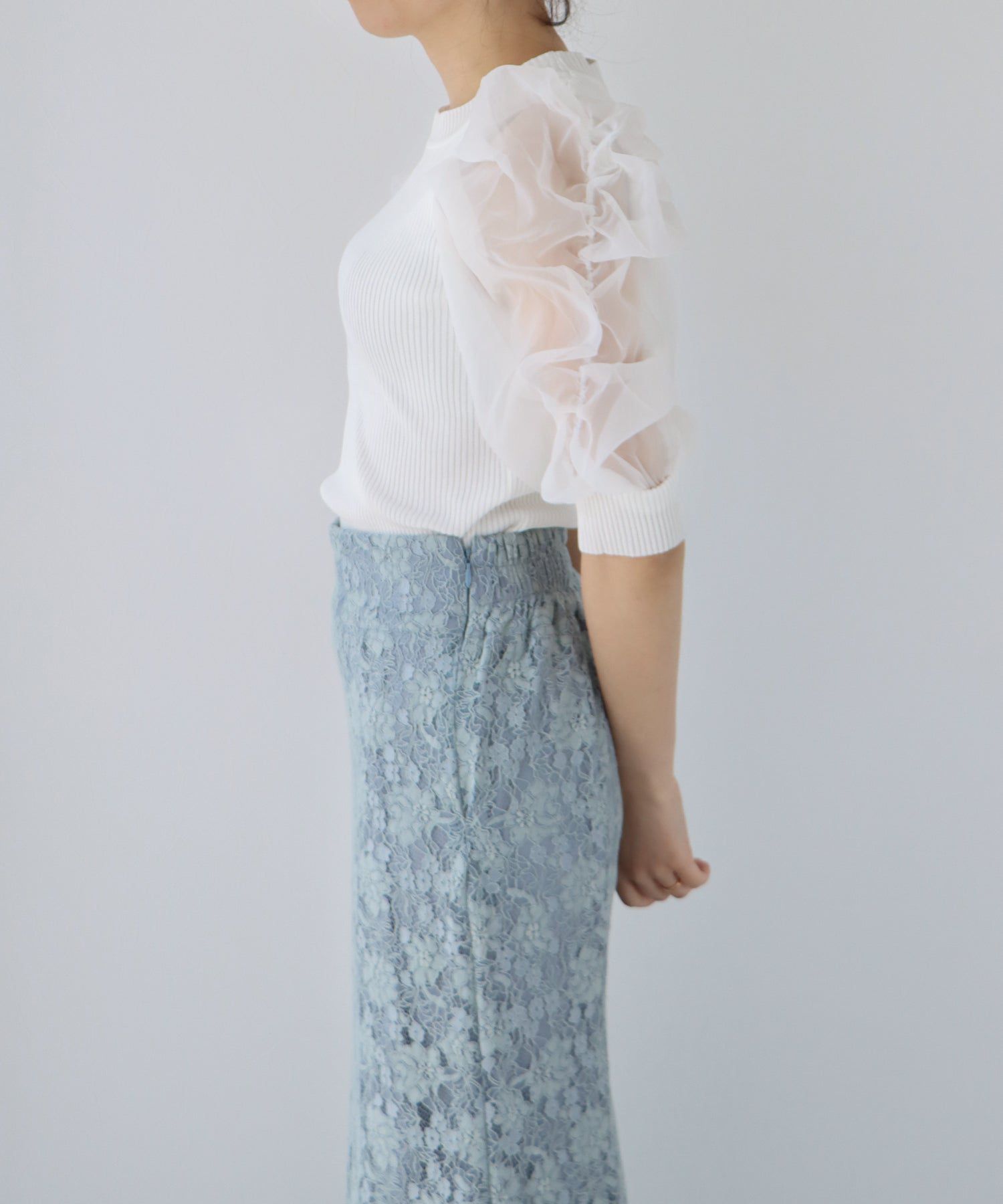 日本 BLUE EAST - 夢幻薄紗拼接五分袖上衣-黑x黑