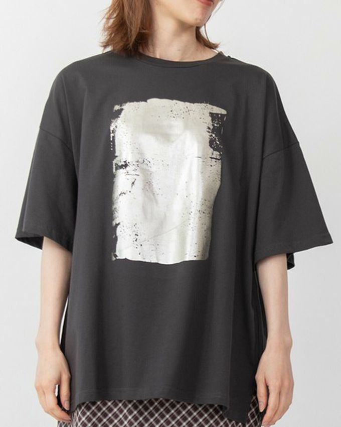 日本 gleam - 燙金光澤廓形寬版天竺棉短袖T恤-金x奶油杏