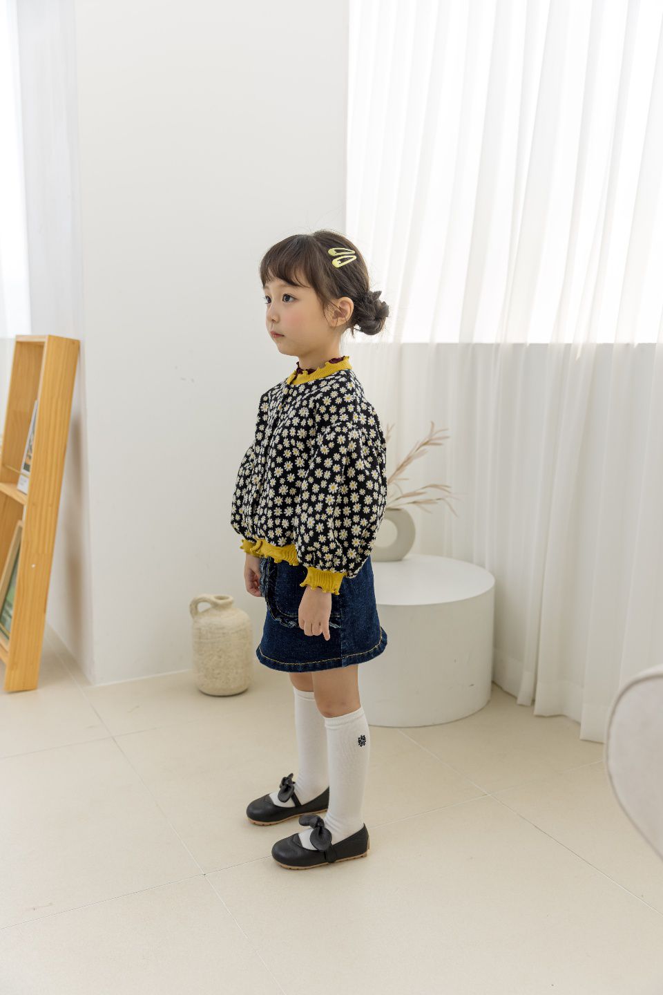 韓國 Orange Mom - 小雛菊泡泡袖針織外套-黑