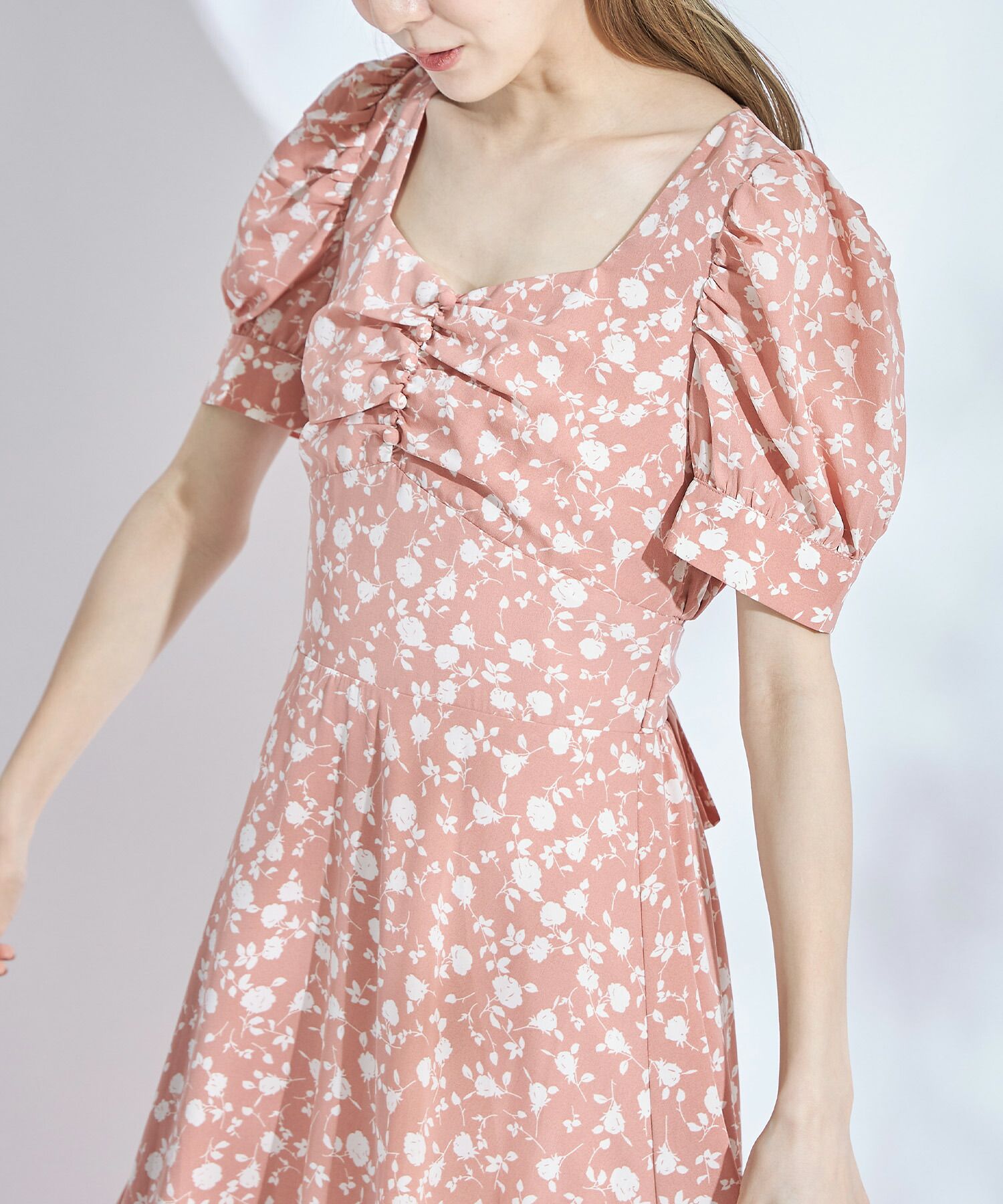 日本 tocco-closet - 愛心領泡泡袖雪紡洋裝-典雅玫瑰-鮭魚粉