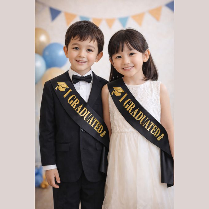 love, charlotte - I Graduated 我畢業了慶祝畢業派對肩帶 - 黑色緞帶燙金字