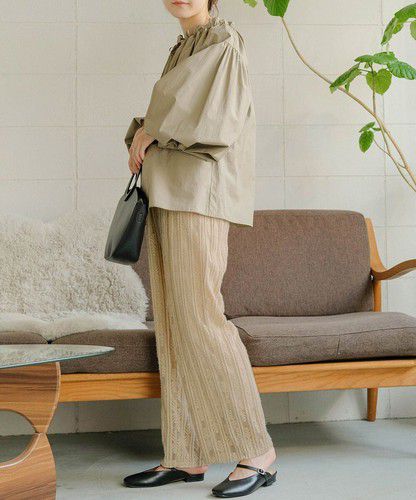 日本 Bou Jeloud - 蕾絲雕花垂墜寬褲-軍綠