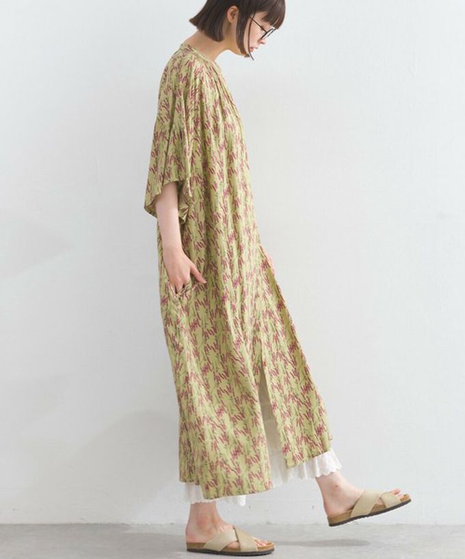 日本 Lupilien - 柔滑嫘縈植物印花寬鬆短袖洋裝-綠x桃