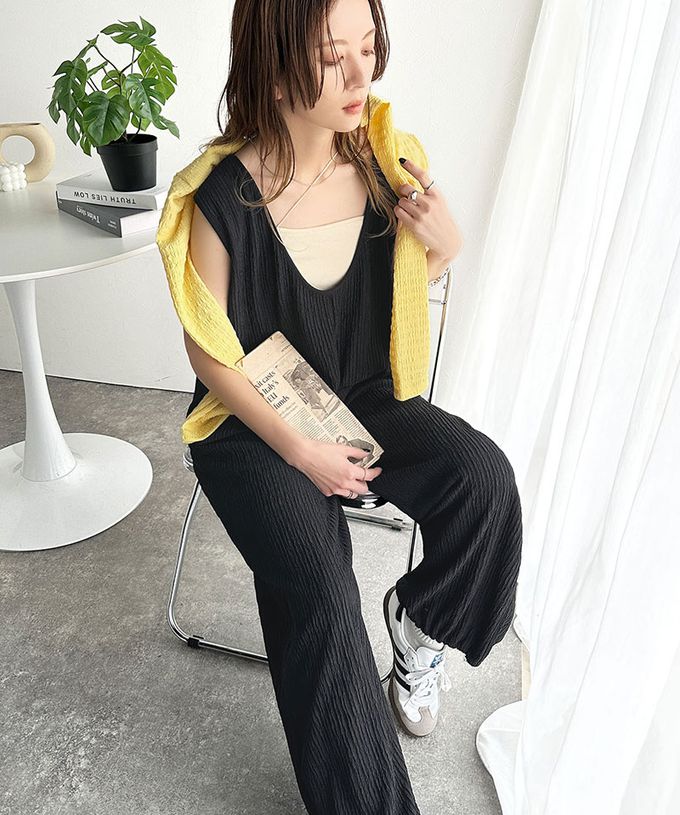 日本 Classical Elf - 前後2way領魅力緹花柔軟連身褲-黑