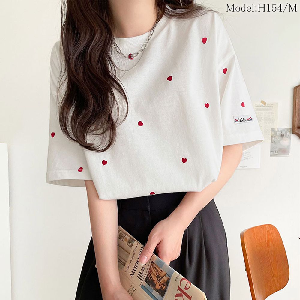 Java 小巧愛心刺繡短袖上衣-白底x紅