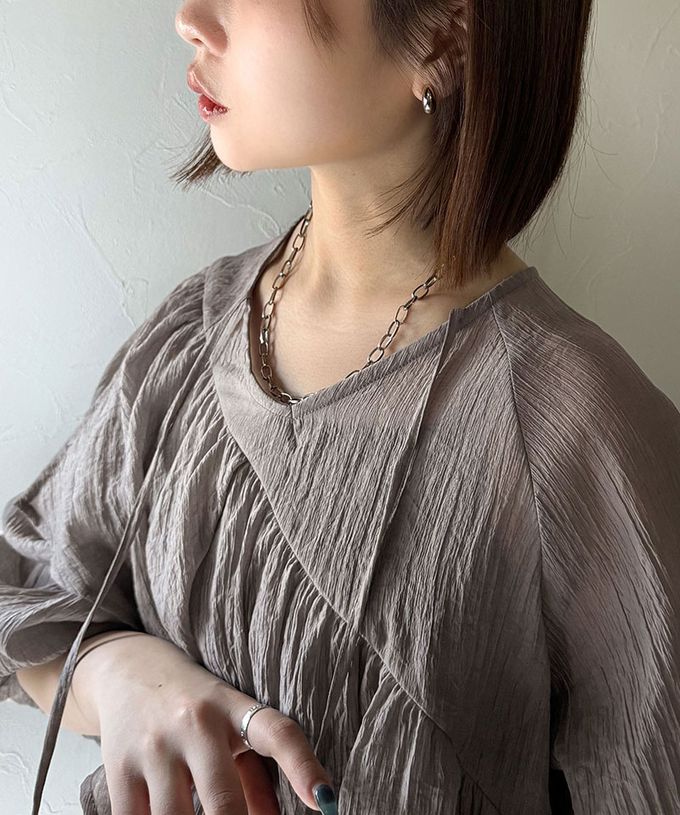 日本 Classical Elf - 清新飄逸不對稱荷葉長袖上衣-白