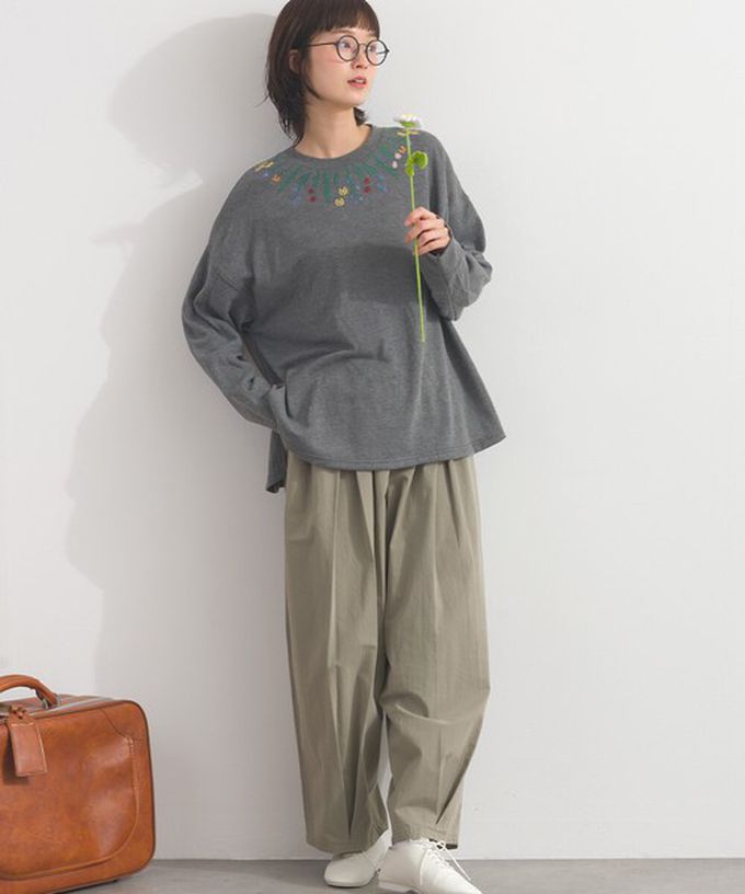 日本 Lupilien - 彩色刺繡花卉領裏毛長袖上衣-炭灰