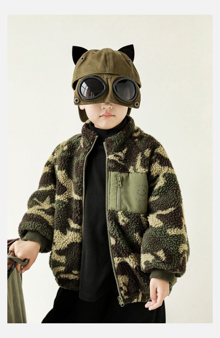 TONGMO - 帥氣羊羔絨立領迷彩長袖外套-綠色