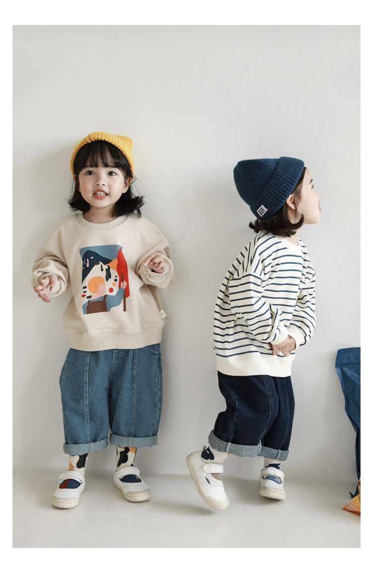 休閒印花圓領長袖上衣-塗鴉插畫-杏色