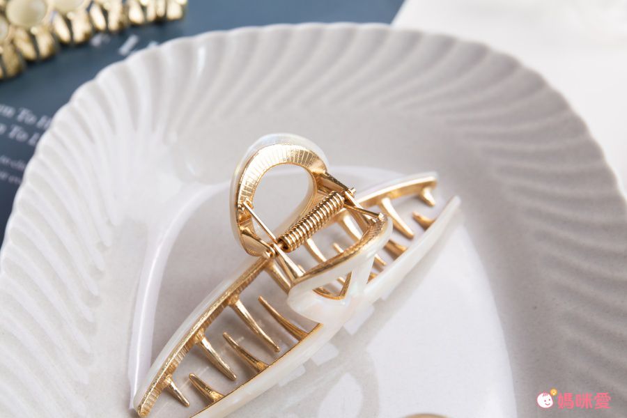 簡約花紋抓夾-水藍色 (大(約11.5cm))