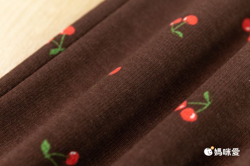 日本 Chil2 - FILA聯名 休閒短袖上衣-方型logo-白