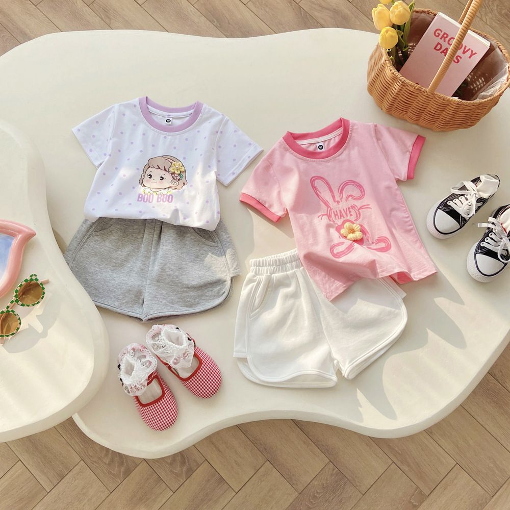 腰鬆緊顯瘦休閒短褲-黑色