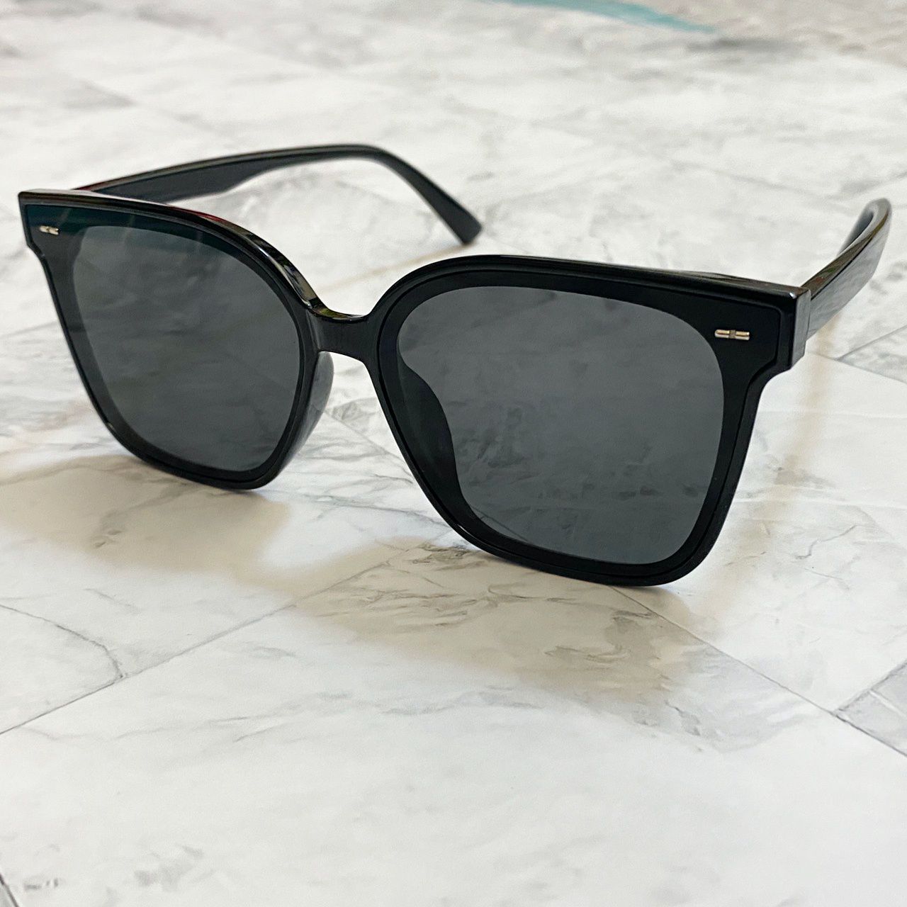 ALEGANT - 月牙黑韓版中性貓眼方框墨鏡│UV400太陽眼鏡