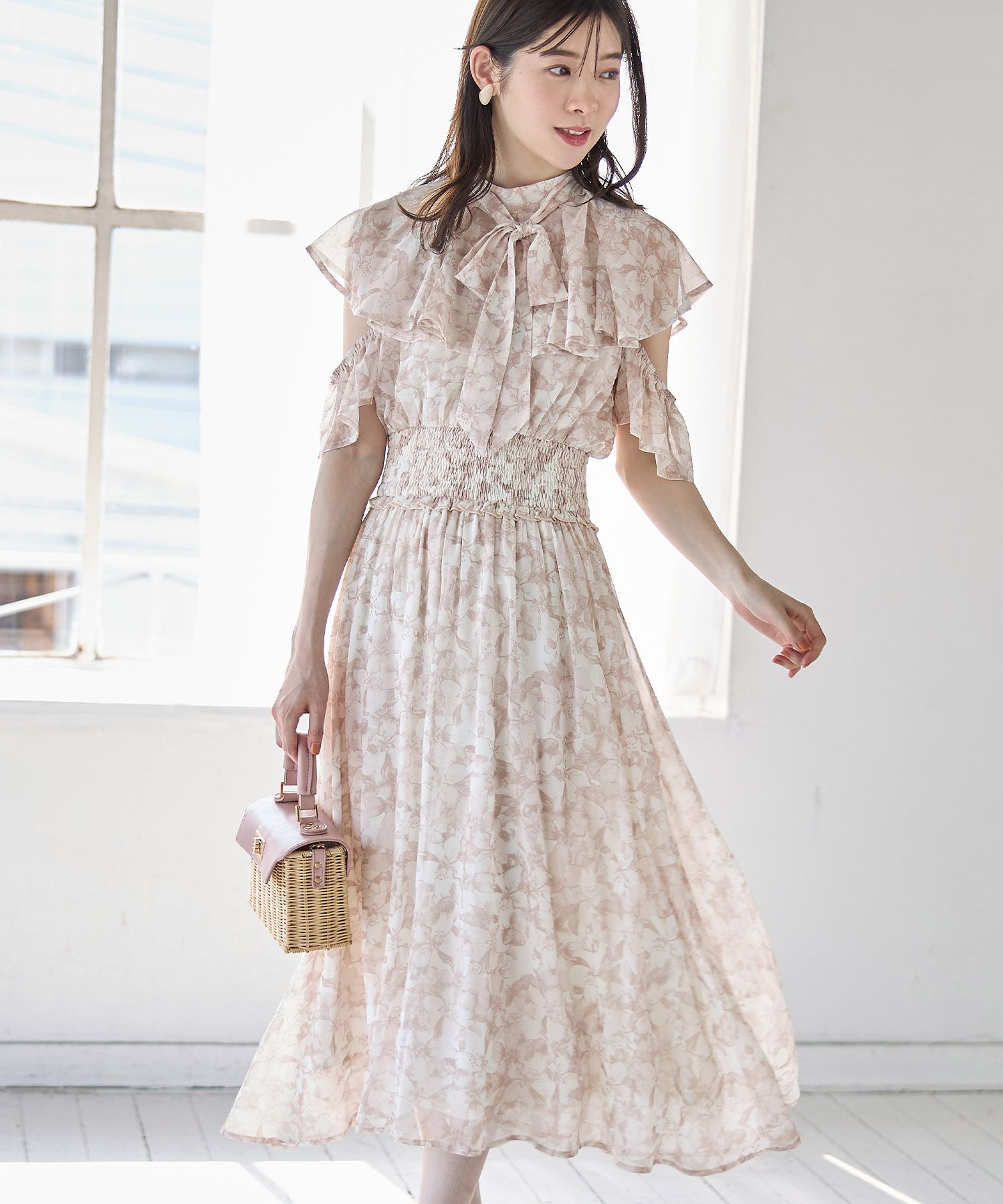 日本 tocco-closet - 浪漫時光碎花雪紡洋裝-寶貝藍