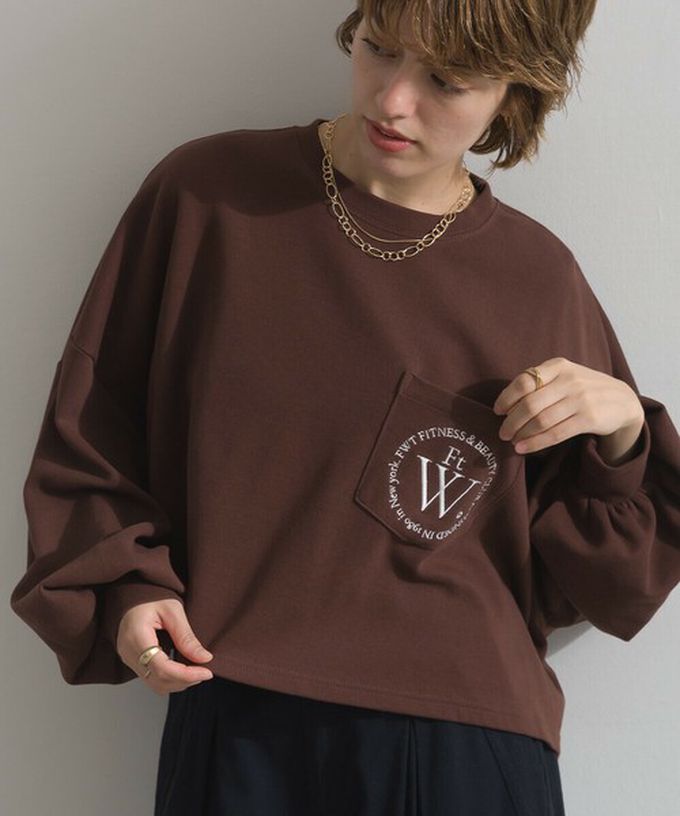 日本 Lupilien - 背後英文印花寬鬆休閒短版上衣-卡啡