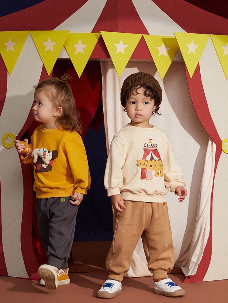 立體童趣圓領長袖上衣-花豹-杏色