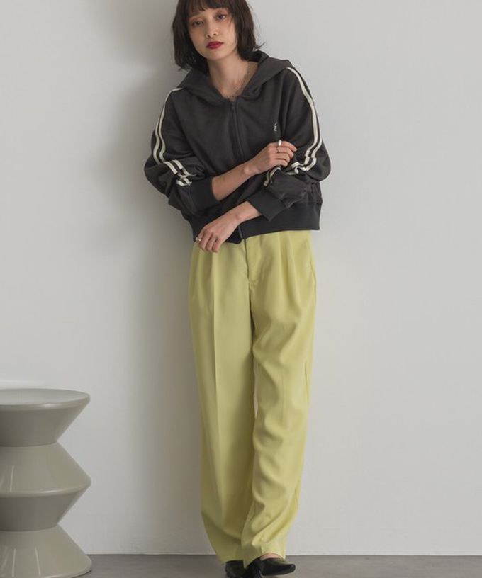 日本 ELENCARE DUE - 麂皮俐落雙拉鍊短版連帽外套-象牙x黑邊