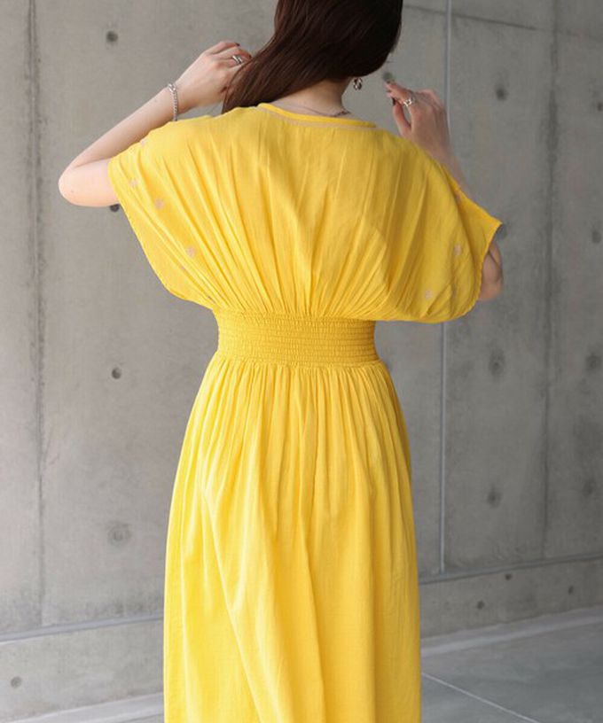 日本 Bab - 100%印度棉 素雅刺繡收腰短袖洋裝-象牙白