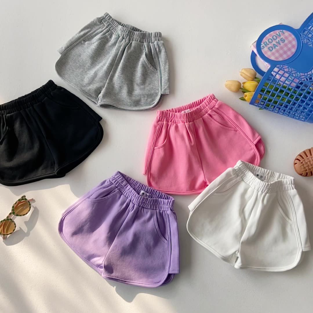 腰鬆緊顯瘦休閒短褲-黑色