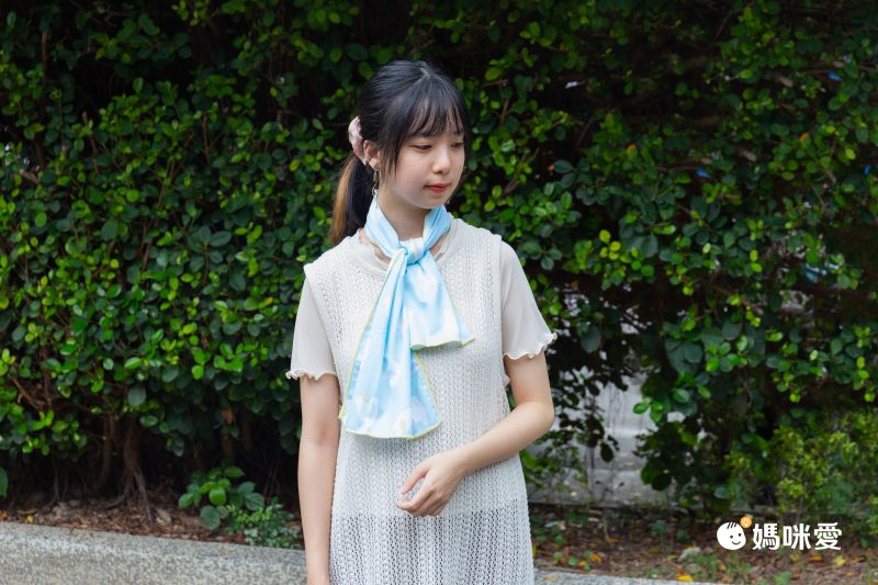 日本 LIV HEART - 抗UV水涼感巾(附收納袋)-檸檬企鵝 (30x100cm)