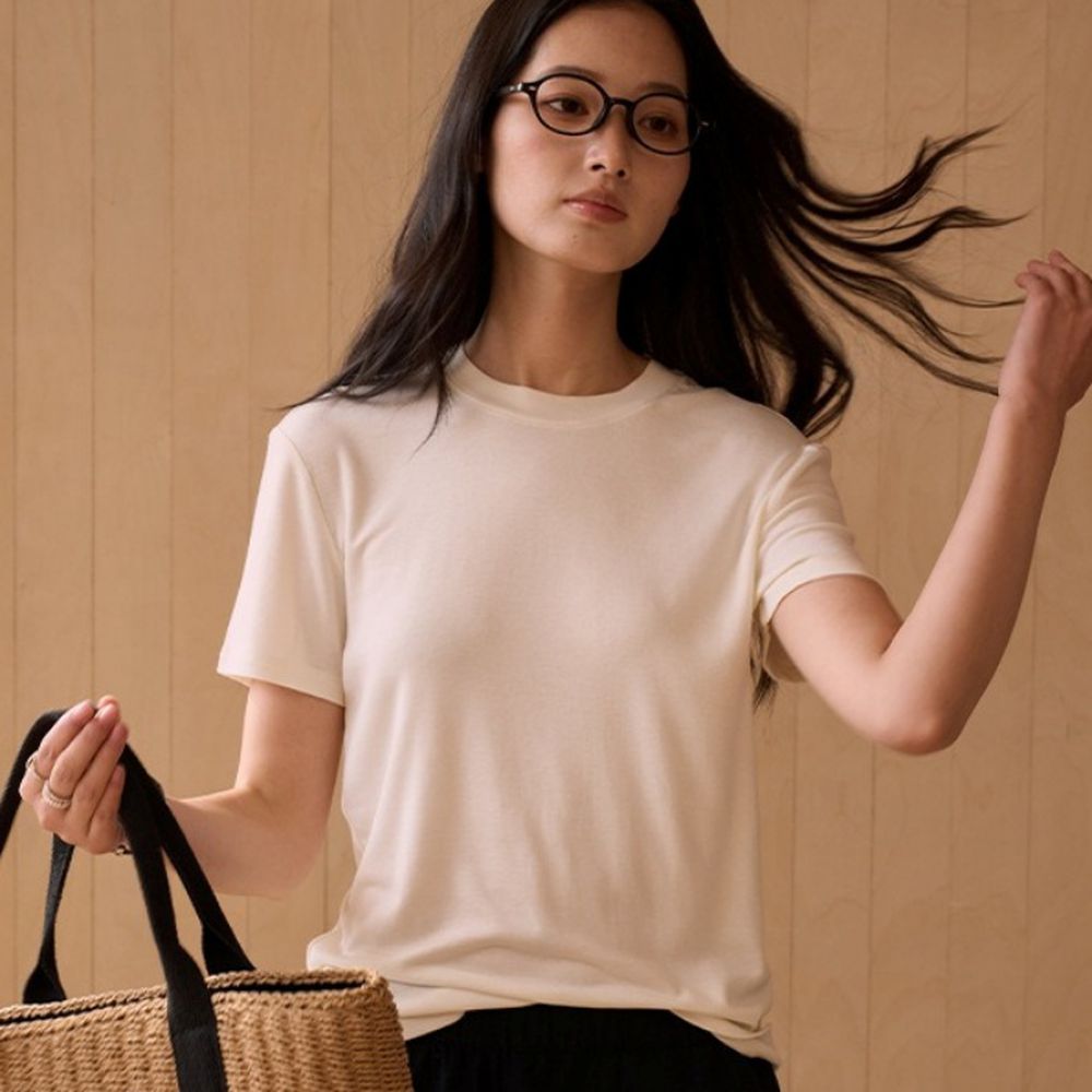 呼吸感天絲混羊毛經典圓領短袖上衣-奶白