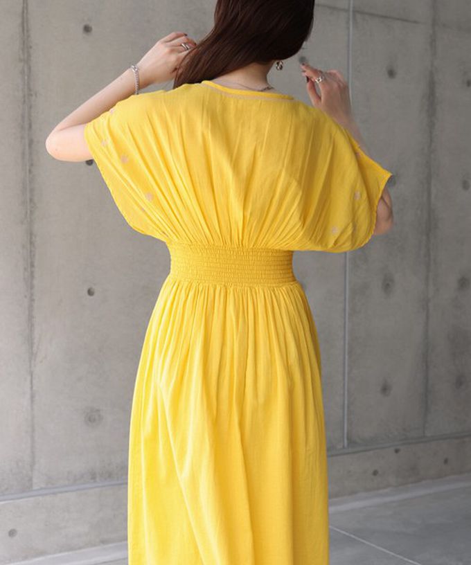 日本 Bab - 100%印度棉 素雅刺繡收腰短袖洋裝-象牙白