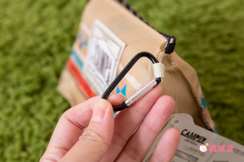 日本現代百貨 - 圖騰輕便野餐墊(附收納袋/地釘*4)(2-3人)-藍 (140x90cm)