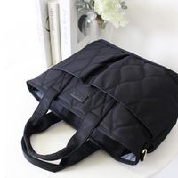 日本 LIZDAYS - 多功能10口袋輕量絎縫媽媽包-送推車掛鉤-黑 (30x23.5x12.5cm)