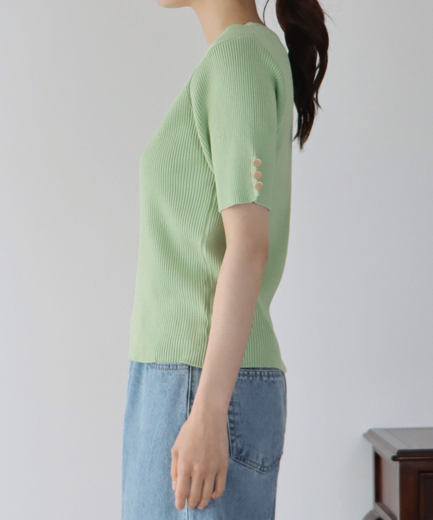 日本 BLUE EAST - 圓領金釦羅紋短袖上衣-白