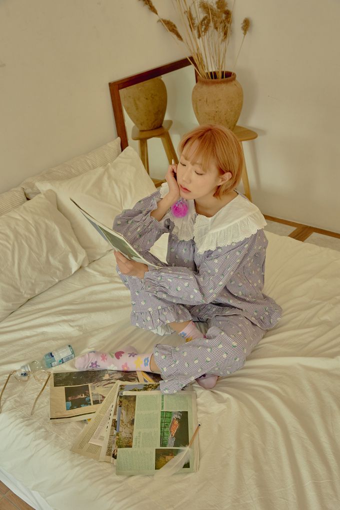 韓國 ULLALA - 細格花布裝飾長袖睡衣套裝-(兩件式)-紫 (FREE)