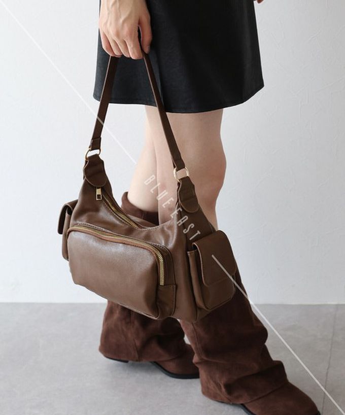 日本 BLUE EAST - 復古時尚多口袋迷你肩背包-黑