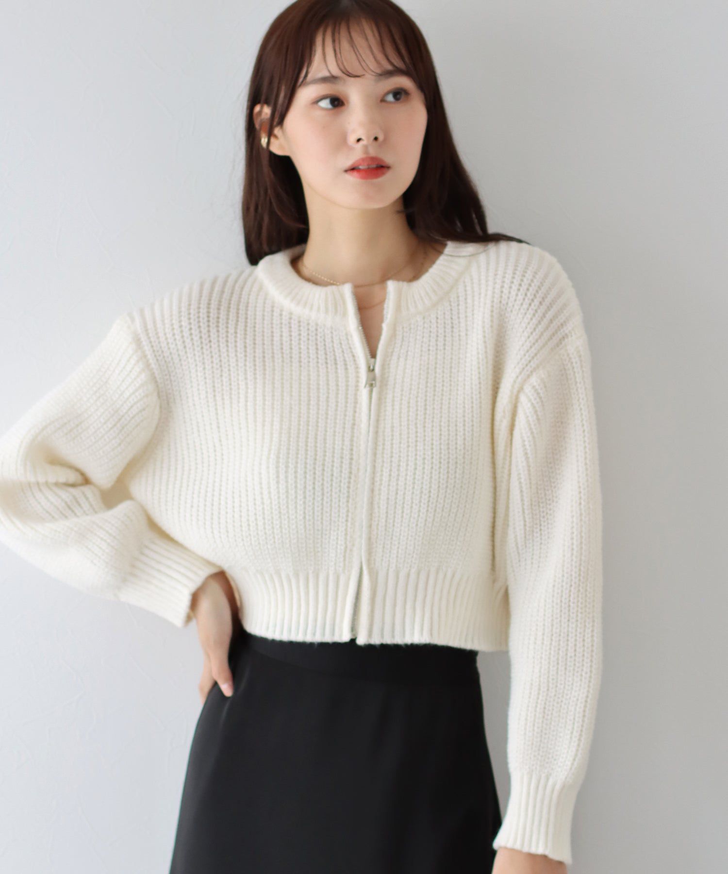 日本 BLUE EAST - 短版圓領羅紋針織薄外套-米杏