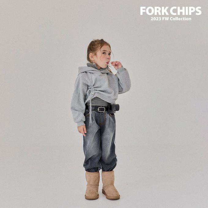 韓國 FORK CHIPS - 鈕扣高領彈性上衣-條紋