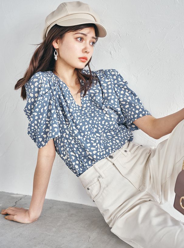 日本 GRL - 復古V領豹紋雪紡短袖上衣-白