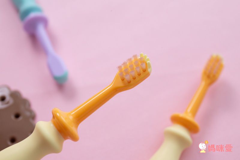 牙科大學共同研發【日本 Richell】 五階段乳齒訓練牙刷