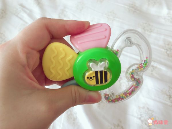 日本 Combi - 蜜蜂花瓣固齒玩具-3個月起