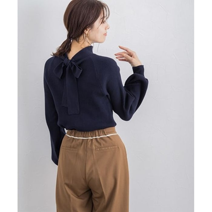 日本 BELLUNA - 優雅後扭結綁帶針織上衣-深可可