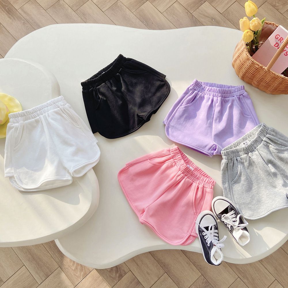 腰鬆緊顯瘦休閒短褲-黑色