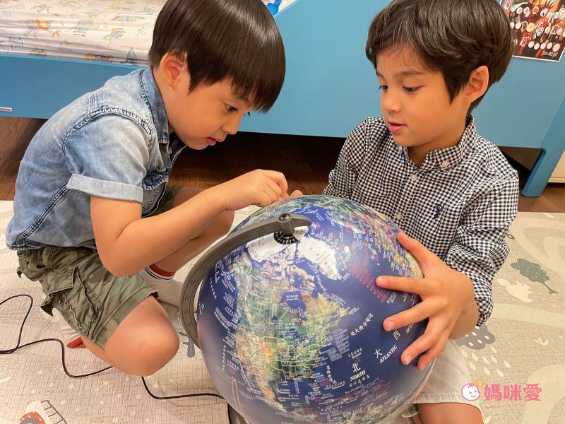 SKYGLOBE - 12吋衛星觸控三段式立體地球儀(AR互動款)