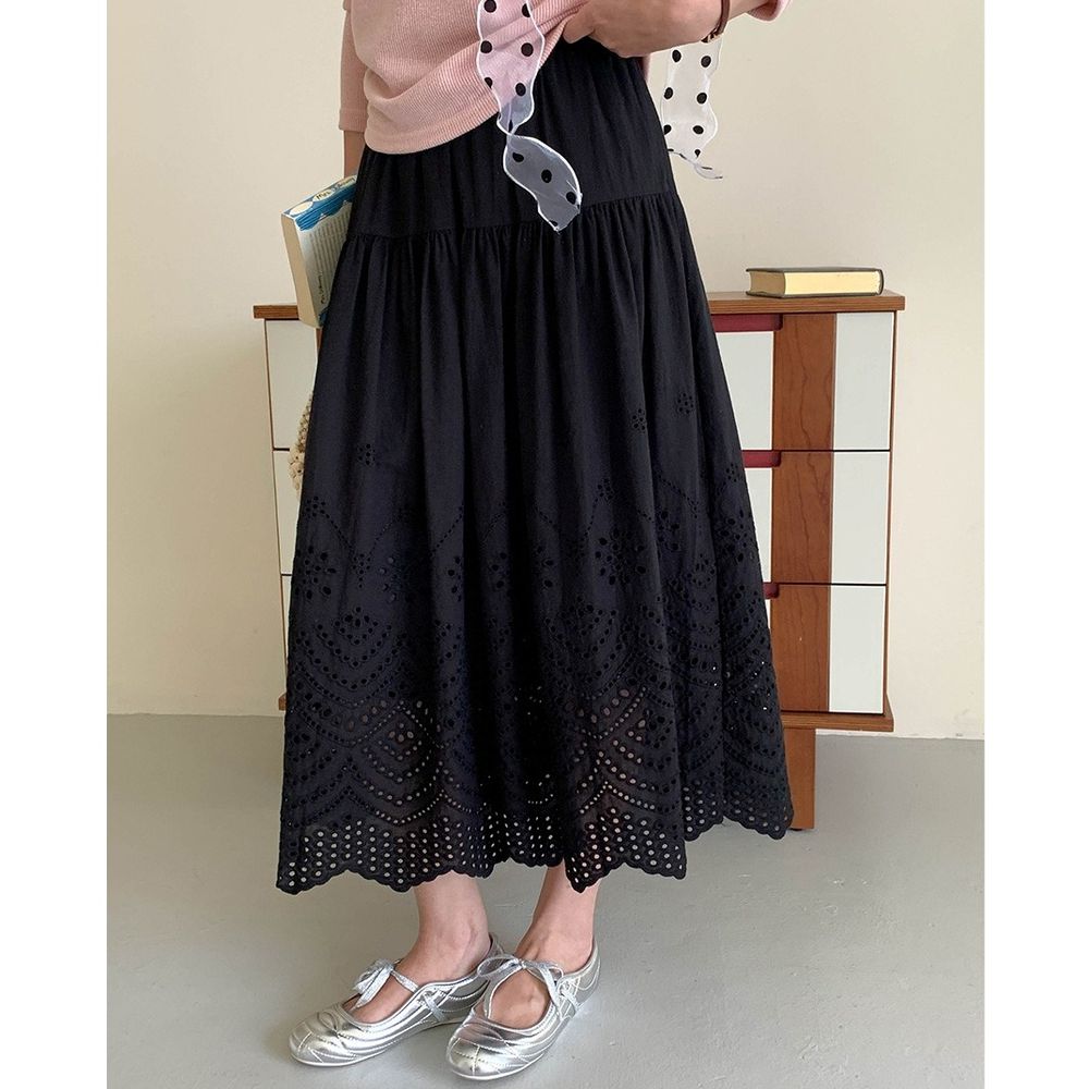 顯瘦A字鏤空刺繡花邊長裙-黑 (F)