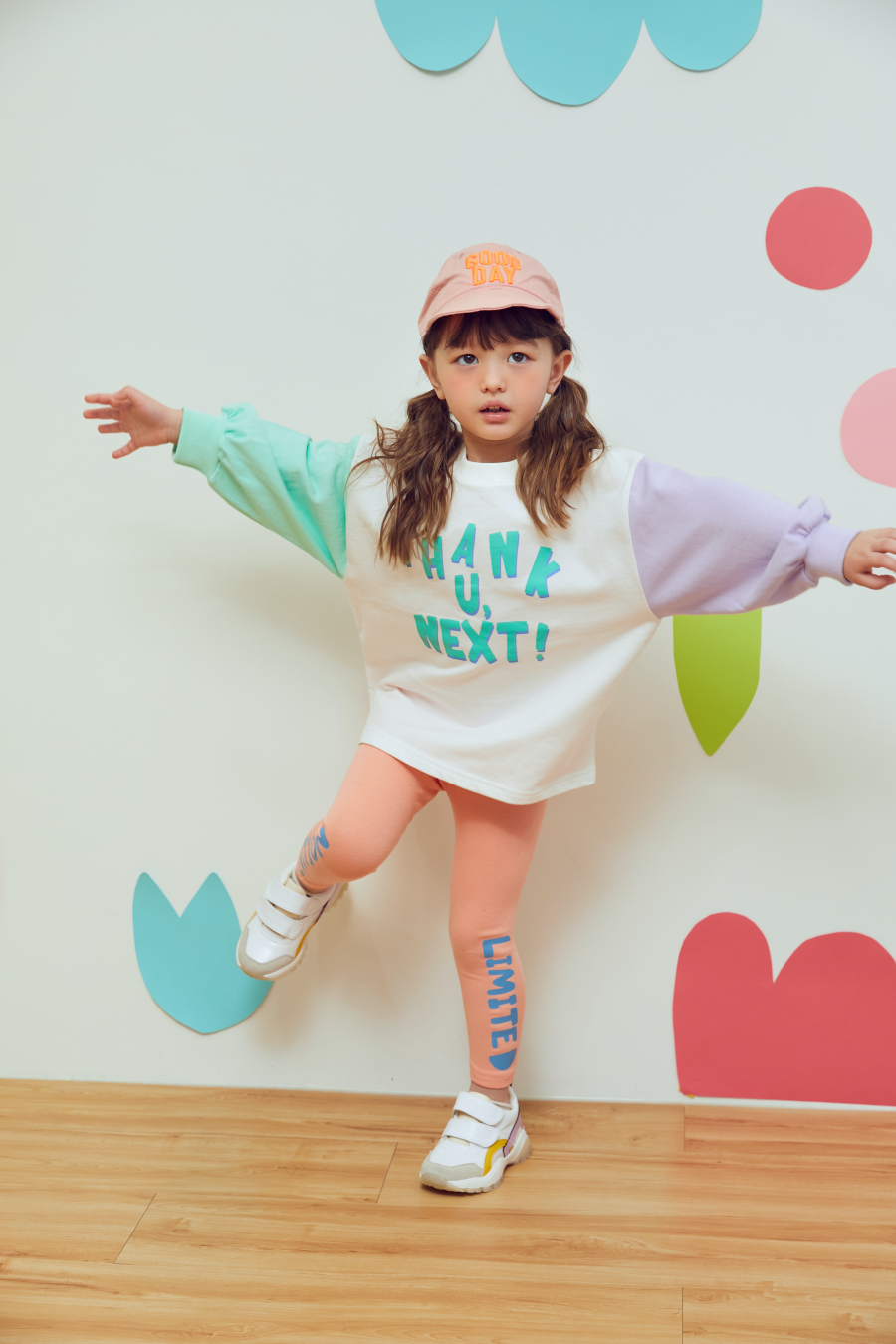 韓國 MINIATURE - THANK U, NEXT! 拼接色長版T-紫X綠