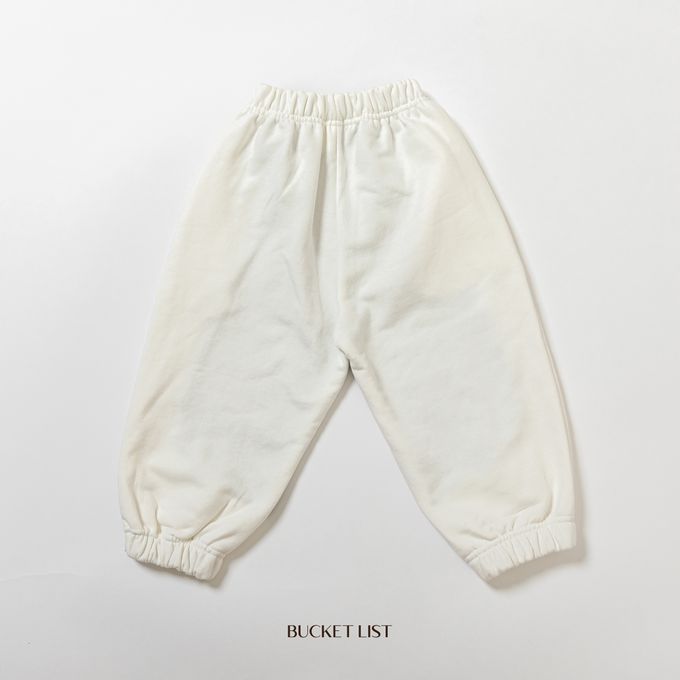 韓國 BUCKET LIST - 鬆緊腰撞色休閒縮口長褲-象牙白X深藍