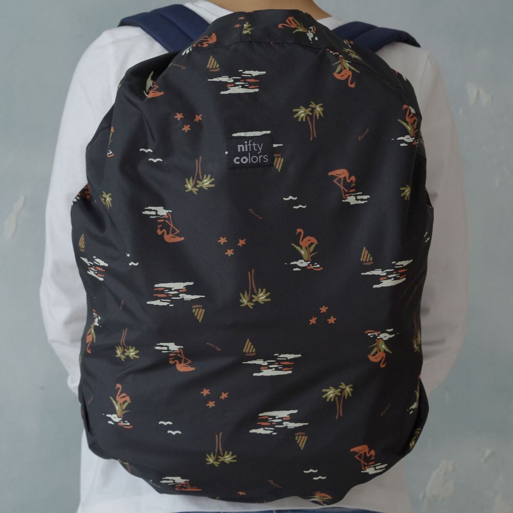 日本 nifty colors - 輕量防潑水背包雨衣/防水套-海島風情-黑 (20~30L背包適用)