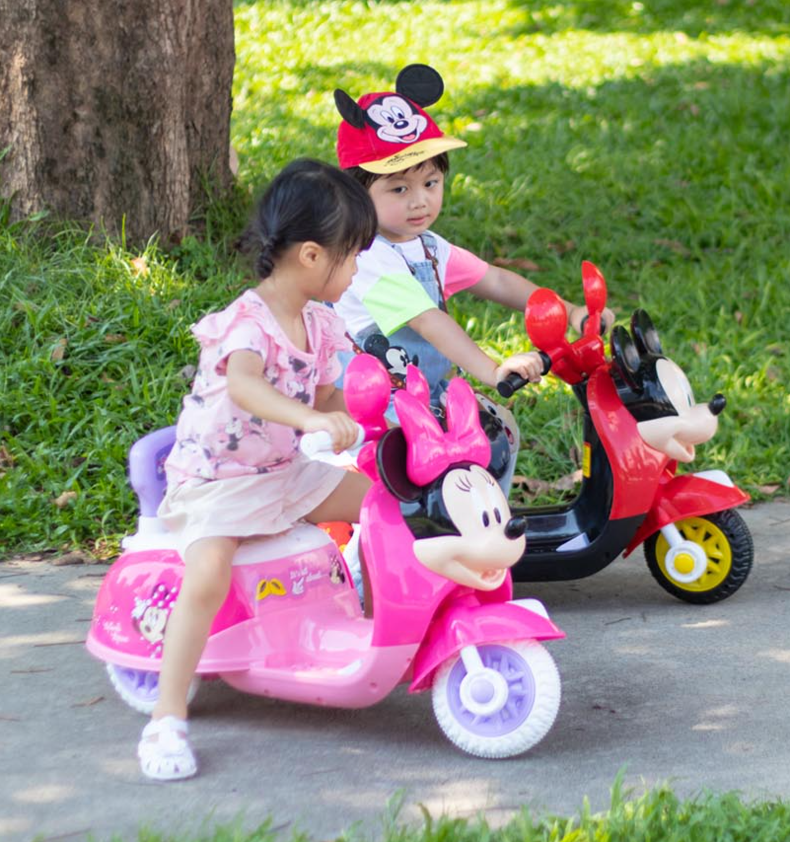 聰明媽咪兒童超跑 - 迪士尼米奇造型 正版授權 兒童電動摩托車-紅黑色
