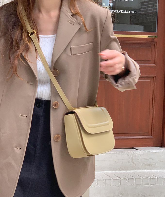 韓國lemego - 牛皮翻蓋馬鞍側背包(Ark)-奶油黃