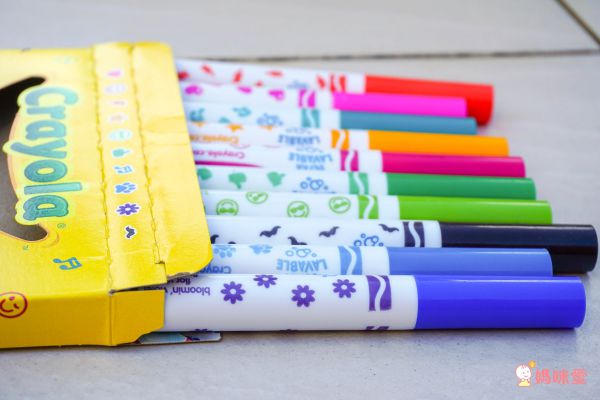 幫芭比製作獨一無二的裙子 ❤ 可重複製作～超好玩！