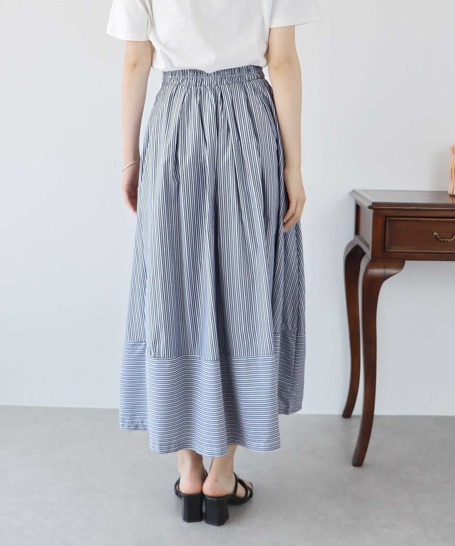 日本 BLUE EAST - 歐風質感條紋拼接修身長裙-綠x白